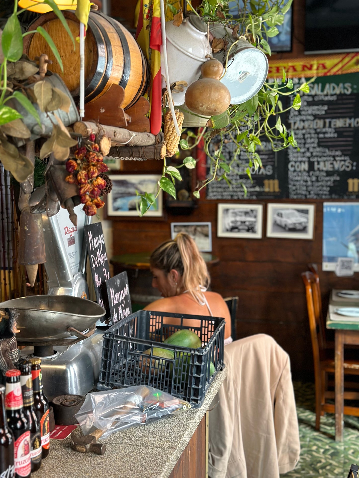 Gran Canaria Tapas, Wine, Local Food Market & Old Town Tour & Firecrackers